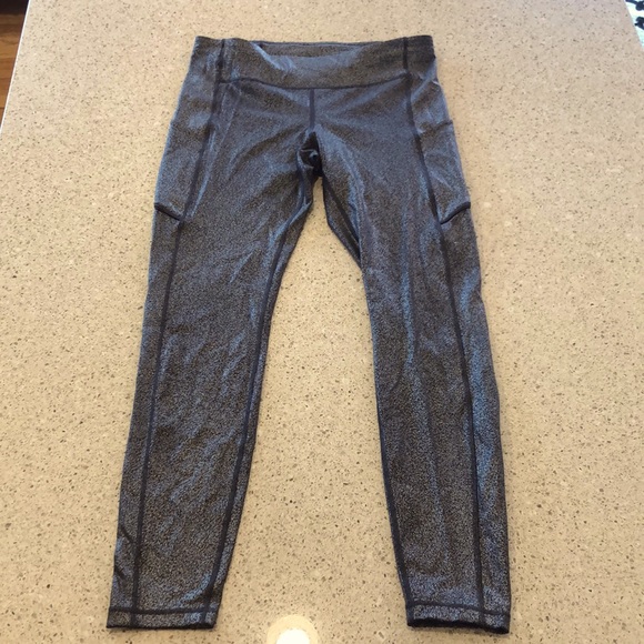 Lululemon Women’s Leggings - Size 8 - Grey/Black - Picture 1 of 7